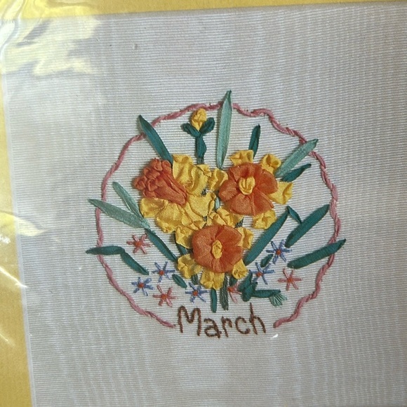 Vintage Bucilla Silk Ribbon Embroidery Kit March Daffodil Flower NOS NIP 90s - Picture 4 of 8
